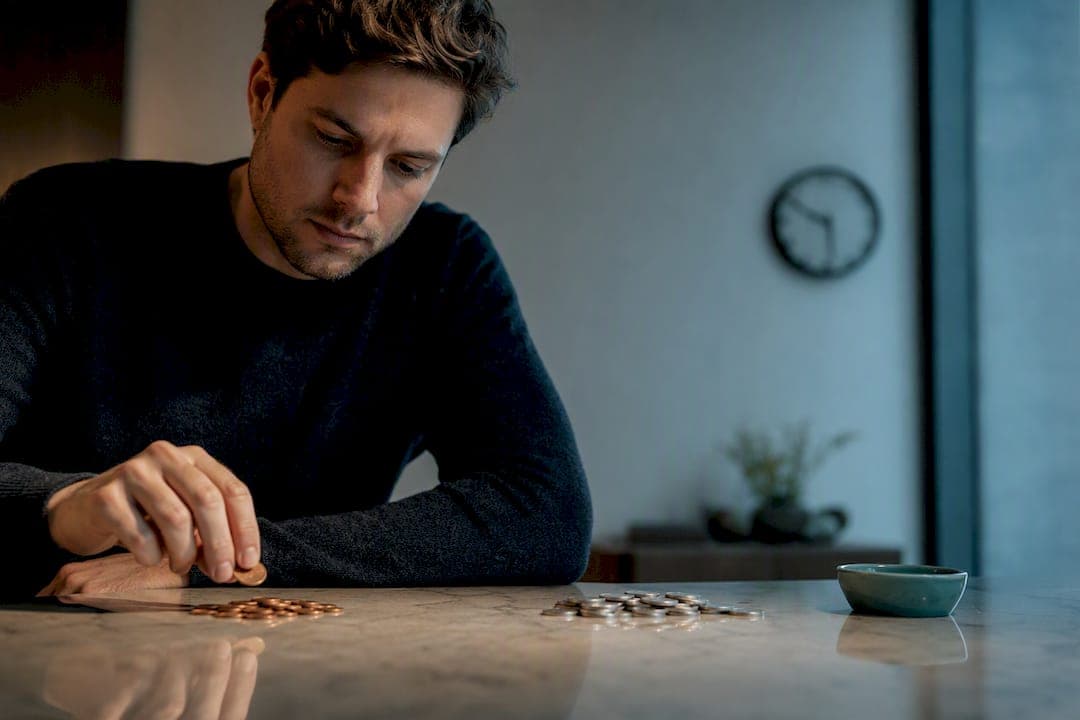 Stop Present Bias: 4 Steps to Fix Hyperbolic Discounting Habits